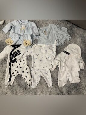BUNDLE: Newborn Clothes Bundle (Boy / Unisex)